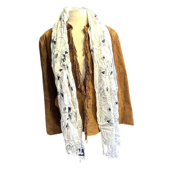 Eyeful White Scarf W/ Black Floral Embroidery  Fringe Detail 100% Viscose - Picture 5 of 7